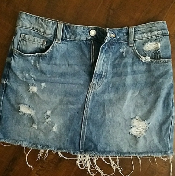 Zara distress mini skirt - Picture 2 of 3